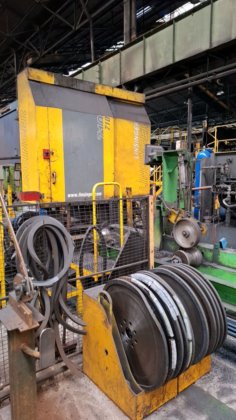 LINSINGER 切割工作站