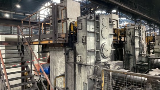 8 机架连续式精轧机