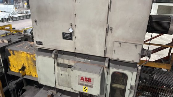 8 机架连续式精轧机