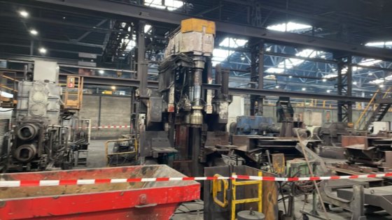 8 机架连续式精轧机