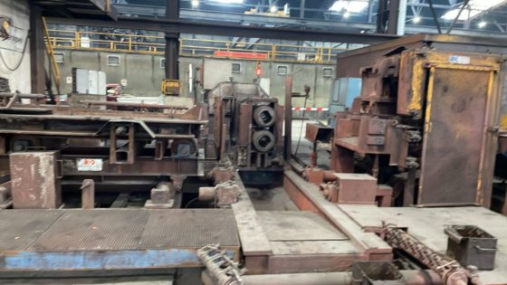 8 机架连续式精轧机