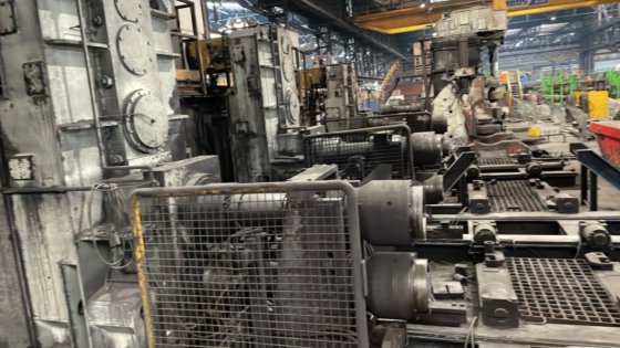 8 机架连续式精轧机