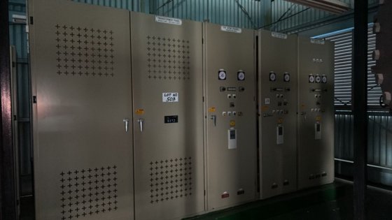 完整的压缩机房 H