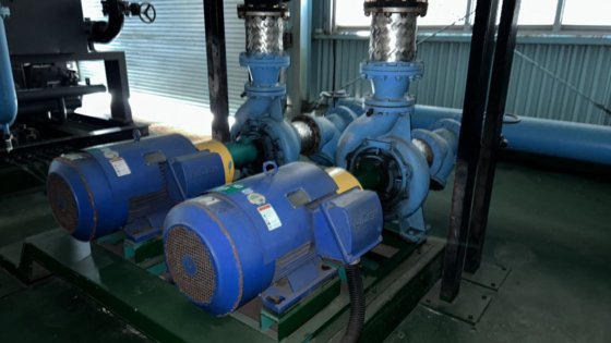 完整的压缩机房 H