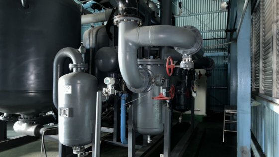 完整的压缩机房 H