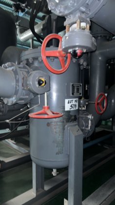 完整的压缩机房 H