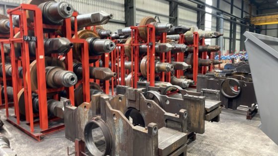 UFR圧延ロール（中間圧延機）