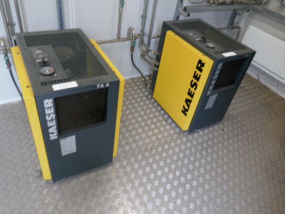 ケーザー・コンプレッサー エアボックス 840 オイル.フリー (2015)