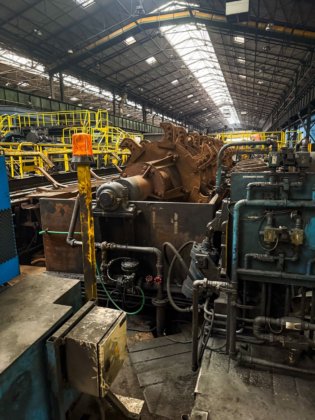 エロージョン・ミル - アゼル型三ローラーミル（ラミノワール）