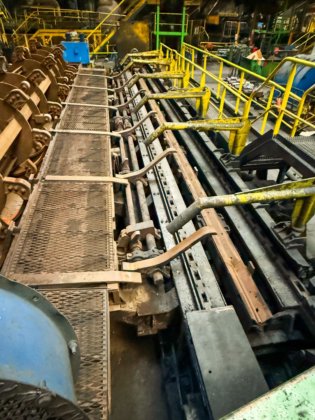 エロージョン・ミル - アゼル型三ローラーミル（ラミノワール）