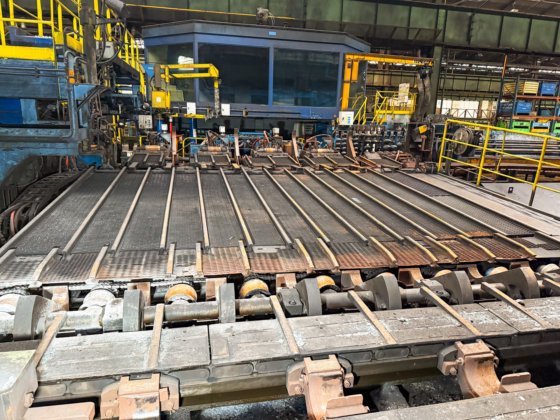 エロージョン・ミル - アゼル型三ローラーミル（ラミノワール）