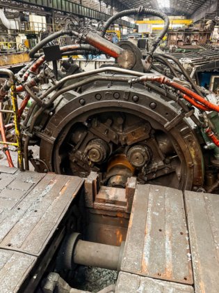 エロージョン・ミル - アゼル型三ローラーミル（ラミノワール）