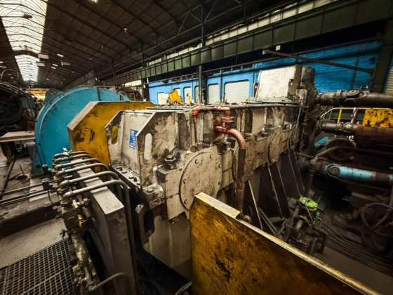 エロージョン・ミル - アゼル型三ローラーミル（ラミノワール）