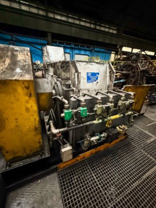 エロージョン・ミル - アゼル型三ローラーミル（ラミノワール）