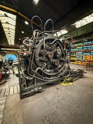 エロージョン・ミル - アゼル型三ローラーミル（ラミノワール）