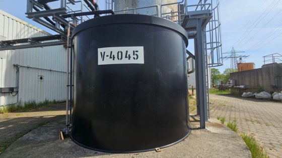 2x 玻璃纤维和聚乙烯容器