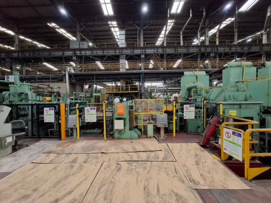 株式会社プロダクションマシナリー」研削・研磨ライン