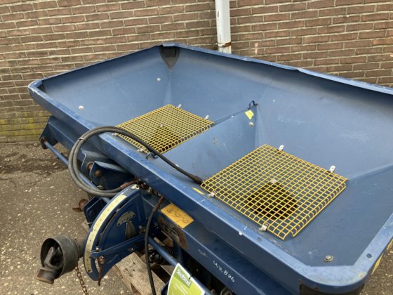 BOGBALLE Kunstmeststrooier
