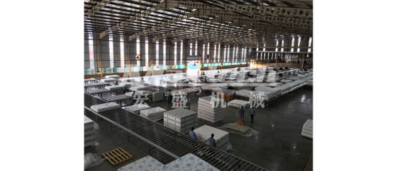 全自动床垫输送线