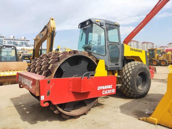 2015 dynapac CA302D