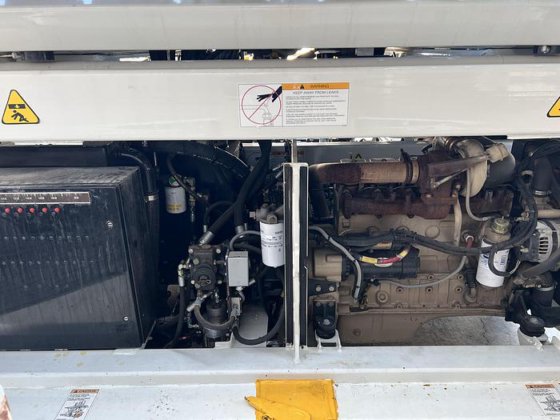 2000 JBT Commander 30 Cargo Loader in Santa Fe Springs, CA, USA