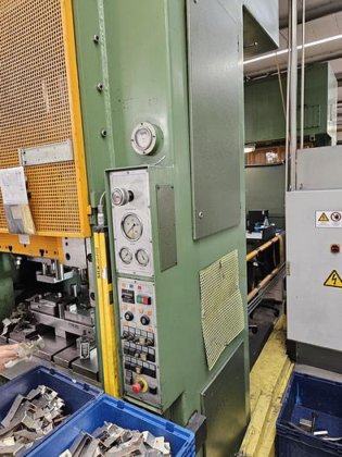 1996 Exner Press 2000 kN