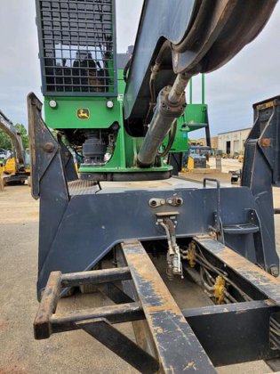 2017 John Deere 437E log