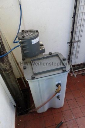 エアコンプレッサー