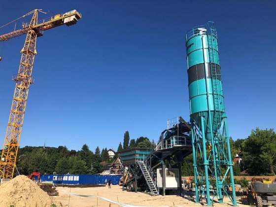 半亜鉛メッキ移動式コンクリートプラント