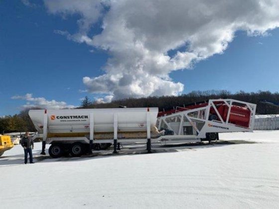 移动混凝土搅拌站