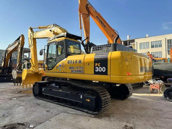 2018 Komatsu PC300
