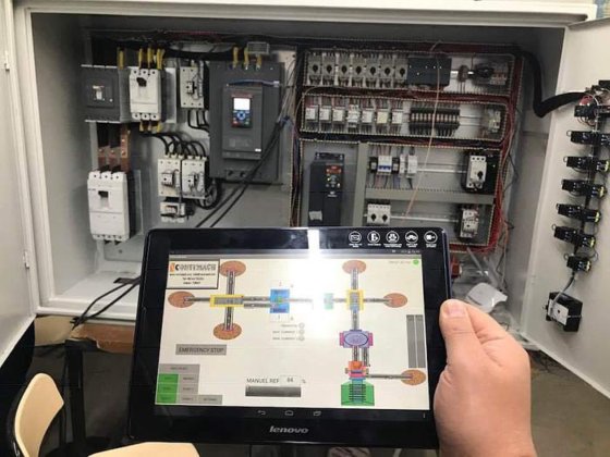 移动颚式破碎机。从仓库发货