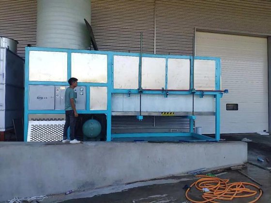 低功耗直冷式冰块机，每天可生产 3 吨食品/饮料