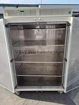 インキュベータ