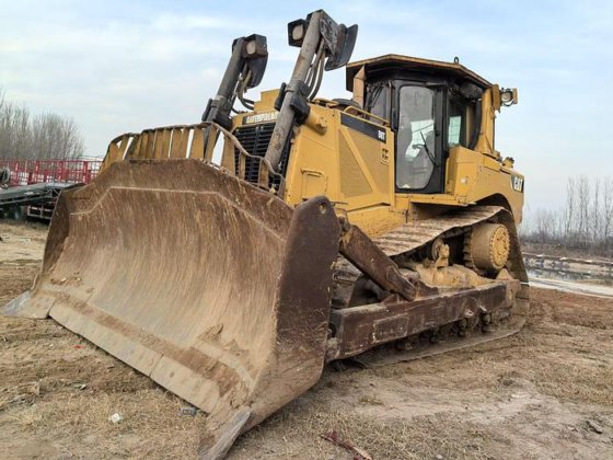 2019 CAT D8T