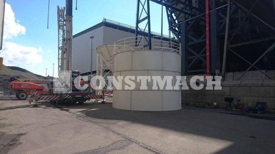 ボルト締めセメントサイロ