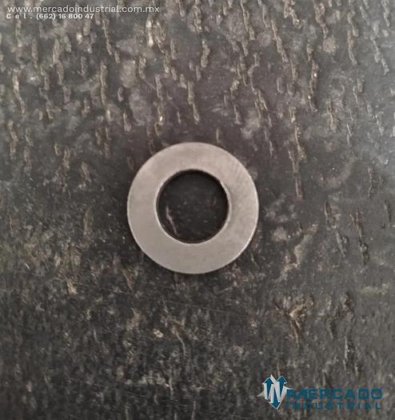 M8硬垫圈毫米测量钻孔