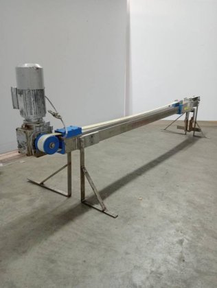 Bi-rail hook Elevator - Lowerator in Sint-Oedenrode, Netherlands
