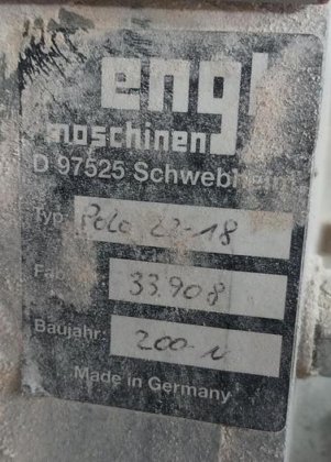 袋入り麦芽の製粉工場