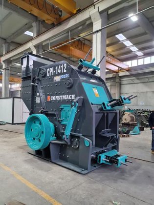 初级反击式破碎机