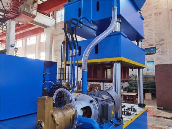 四柱液压机100吨用于SMC成型模具