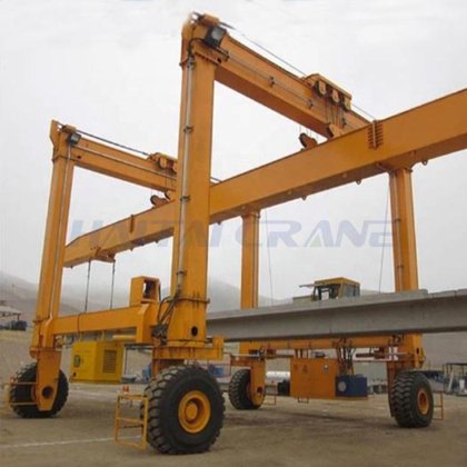 集装箱运输胶轮龙门 RTG 起重机