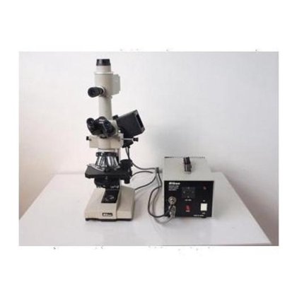 尼康 LABOPHOT 显微镜，带 4 个平场物镜