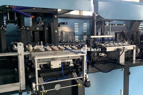 2019 良質全自動 6 キャビティ ペットボトルブロー成形機工場価格