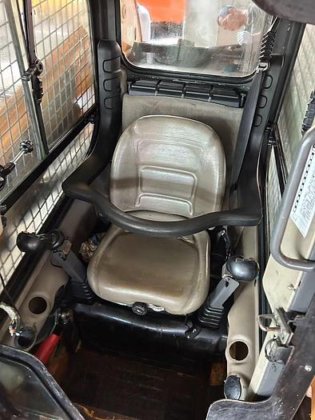2013 CASE SR220