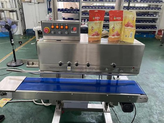 用于各种塑料袋的立式连续热封袋机