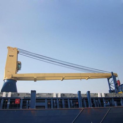 HT CRANE deck crane