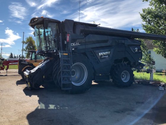 2019 Fendt IDEAL 9 Combine in Lougheed, Alberta, Canada