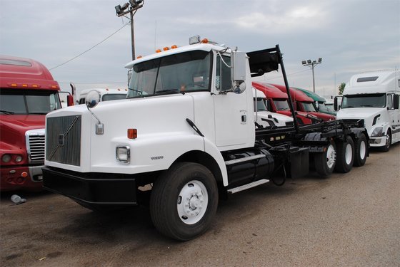 Volvo VHD200 Transportation & Trailer picture