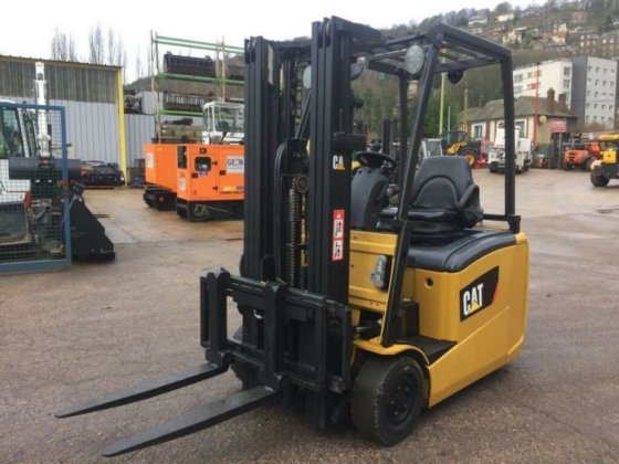 Caterpillar EP16 Forklift picture